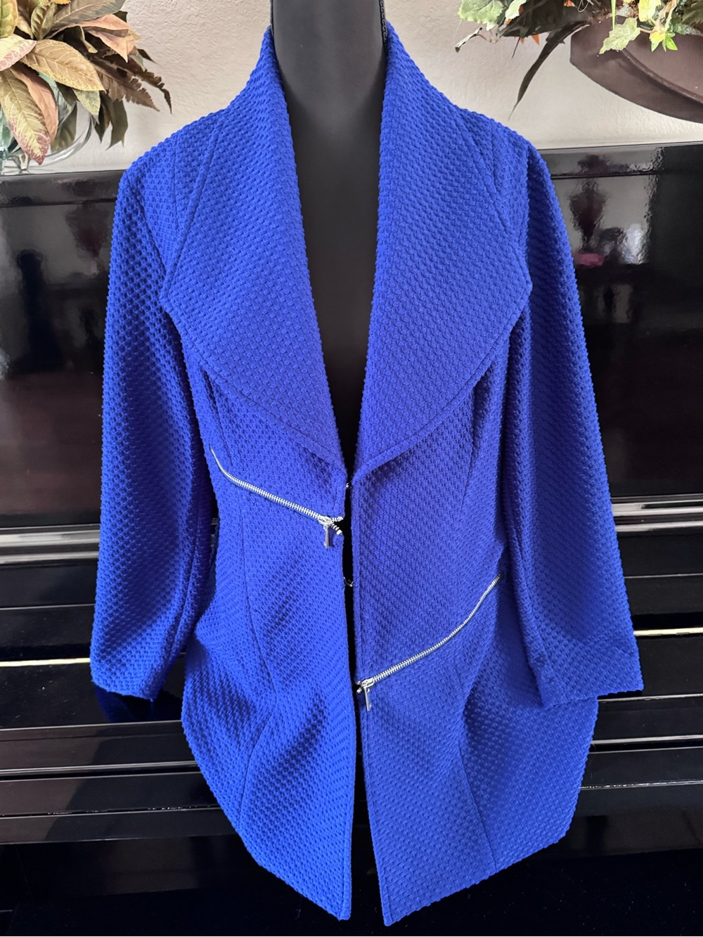 Women’s Royal Blue Textured Zip-Front Coat